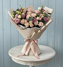 Букет цветов из:  Розы и Лизиантусы в Котласе