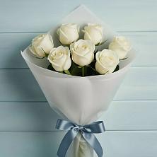 Букет 7 Белых роз Эдлесс Лав в Котласе