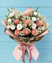 Букет цветов из:  Розы, Альстромерии и Лизиантусы в Котласе