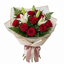 Букет цветов из:  Лилии и Розы в Котласе