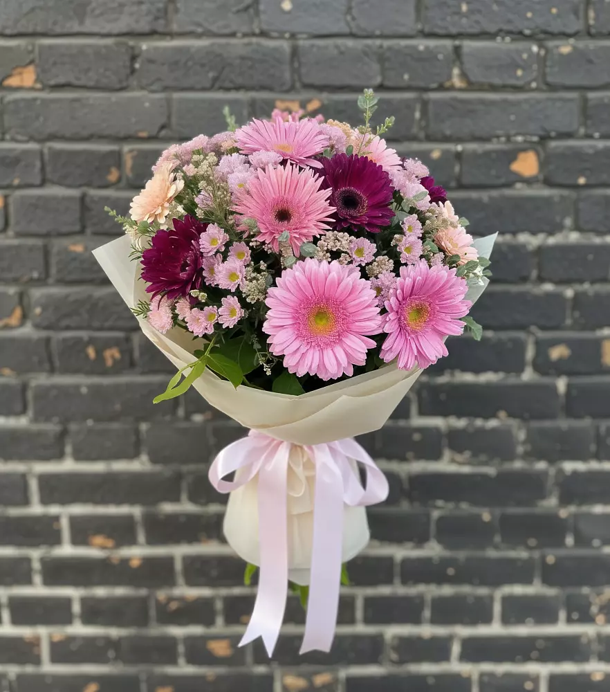 Букет цветов из: Герберы и Хризантемы в Котласе