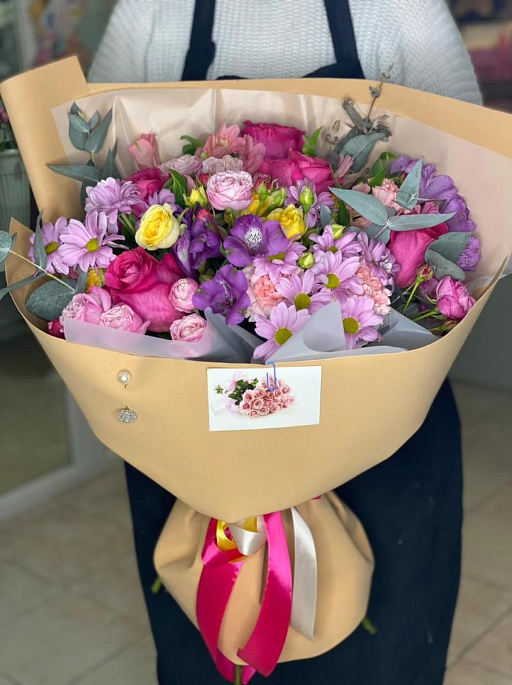 Букет цветов из: Хризантемы, Гвоздики и Альстромерии в Котласе