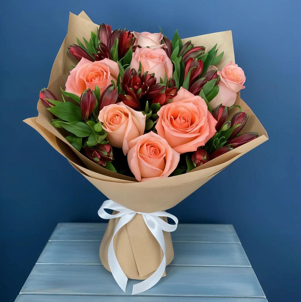 Букет цветов из: Розы и Альстромерии в Котласе