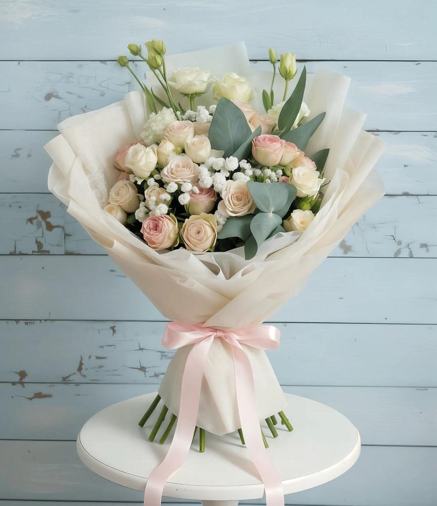 Букет цветов из: Розы и Лизиантусы в Котласе