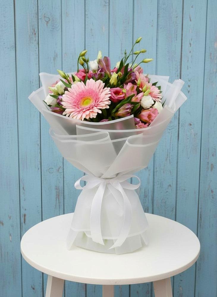 Букет цветов из: Герберы, Альстромерии и Лизиантусы в Котласе