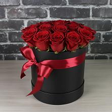 Цветочная композиция из Розы в шляпной коробке в Котласе