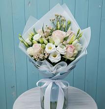 Букет цветов из:  Розы и Лизиантусы в Котласе
