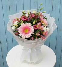 Букет цветов из:  Герберы, Альстромерии и Лизиантусы #REPLACE_PRED# Котласе