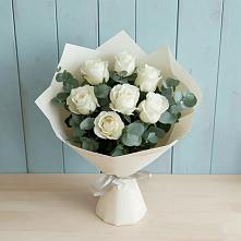 Букет Белые розы в Эвкалипте в Котласе