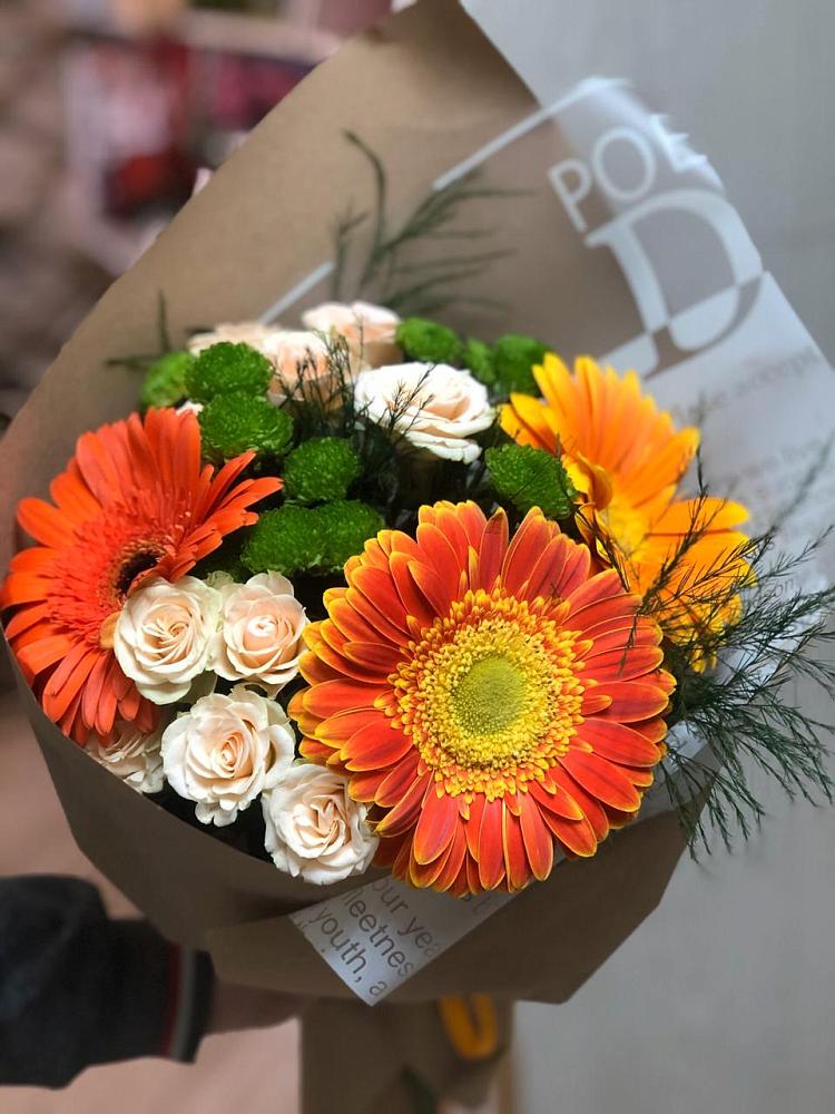 Букет цветов из: Герберы, Хризантемы и Розы в Котласе