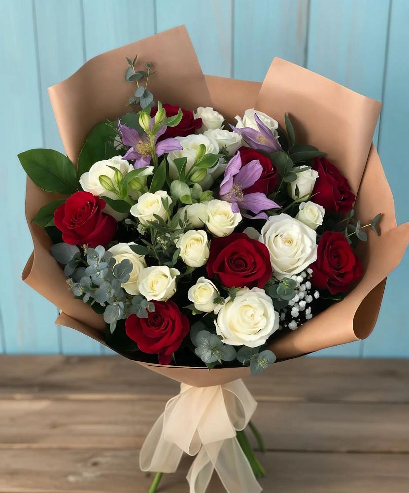 Букет цветов из: Розы и Альстромерии в Котласе