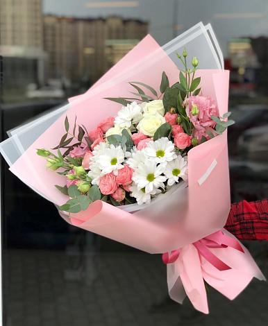 Букет цветов из: Розы, Лизиантусы и Хризантемы в Котласе